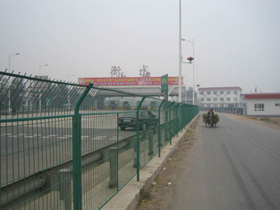 公路護(hù)欄