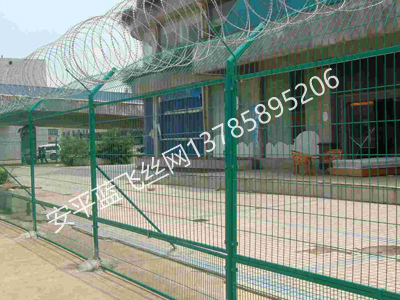 框架護(hù)欄網(wǎng)-3.jpg