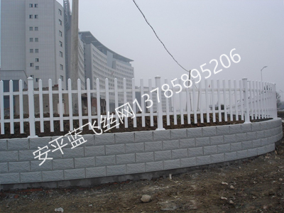 PVC護(hù)欄-3.jpg