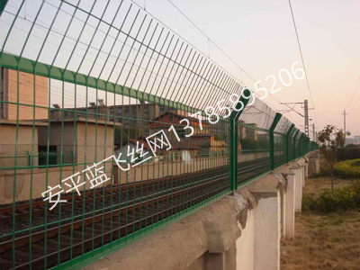 鐵路護欄網(wǎng)-3.jpg